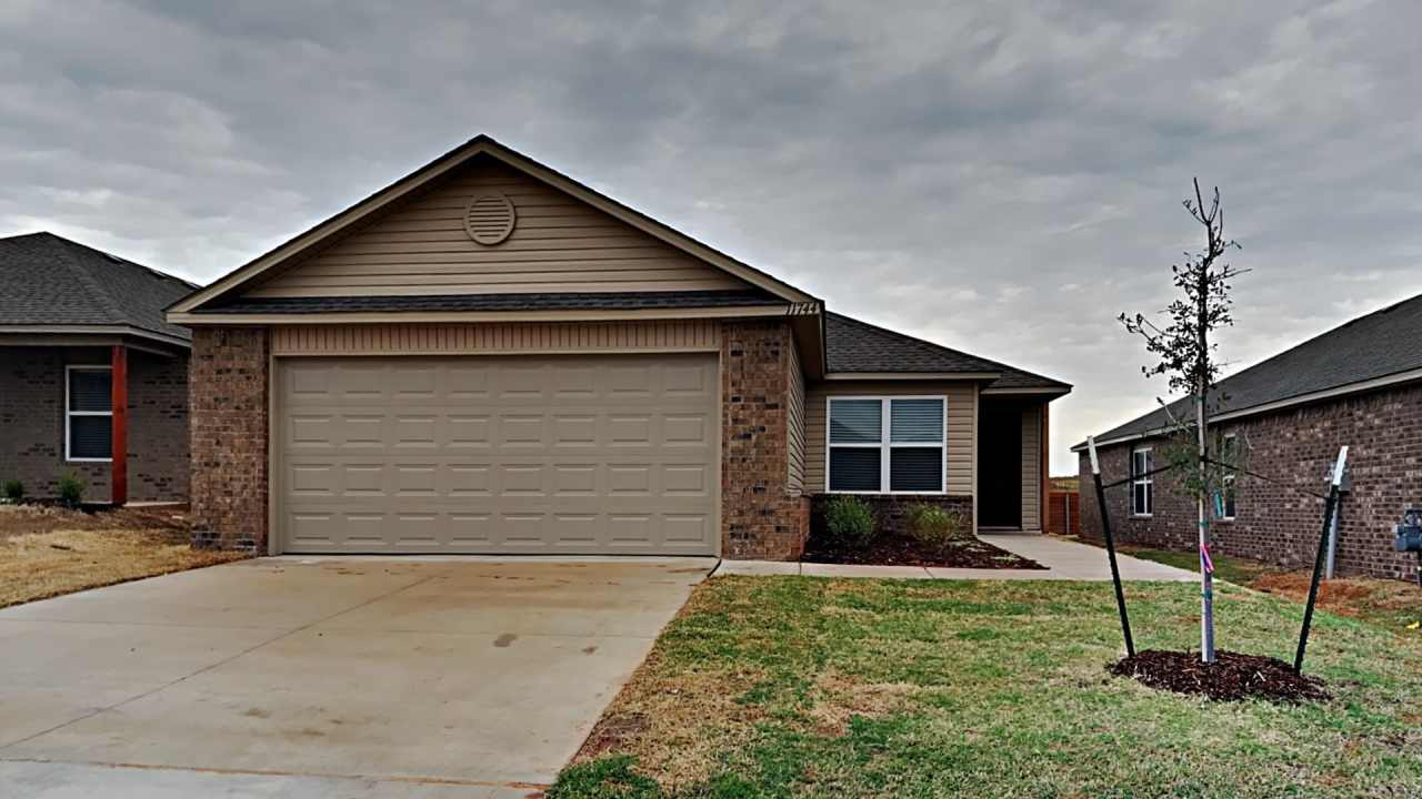 A Very Nice 3 Bedroom 2 Bath Home in Yukon Schools