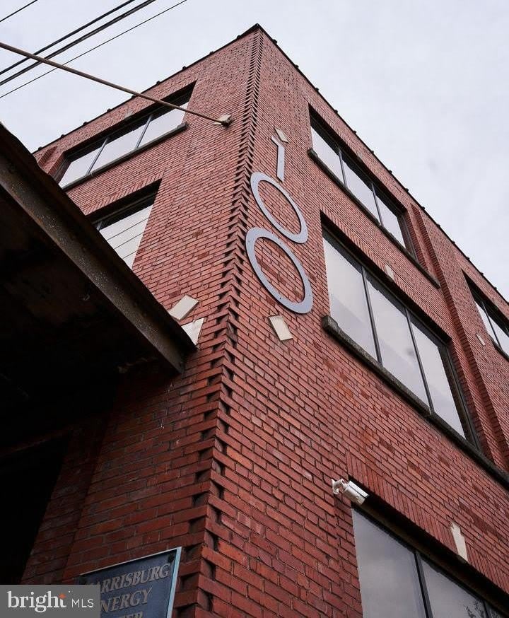 100 N 10TH Street unit: 2Nd Floor