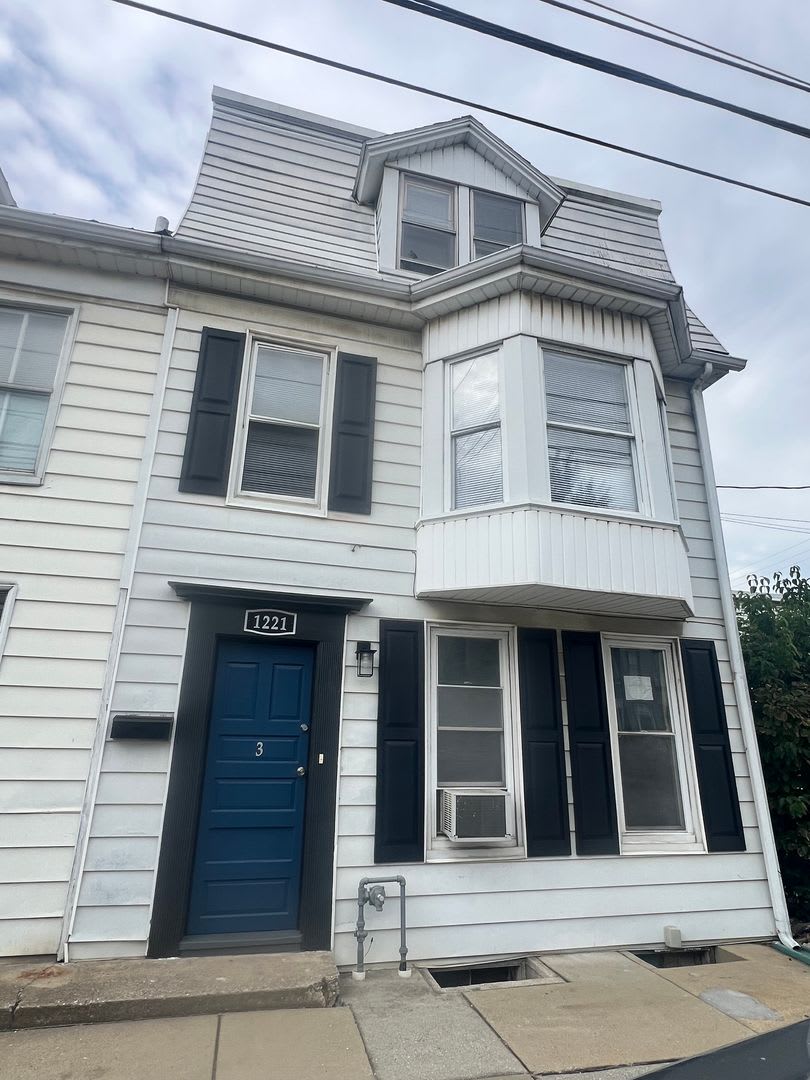 Philadelphia St E 1221 - Frantz