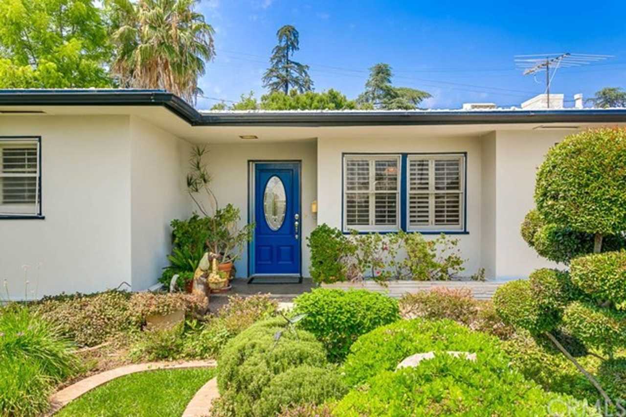 3 bedroom 2 bath house