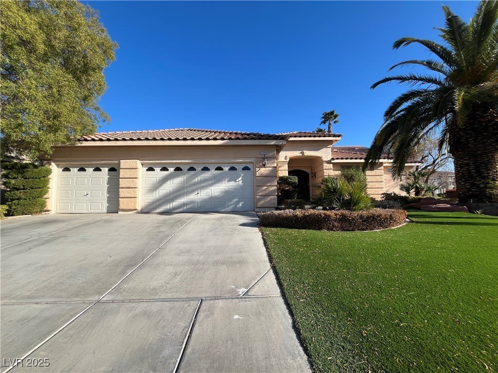 1354 Waterford Falls Avenue