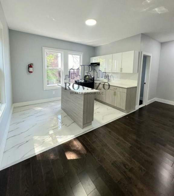 152 North 6th Street