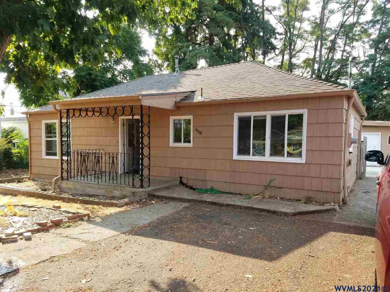 658 Browning Avenue South - 1