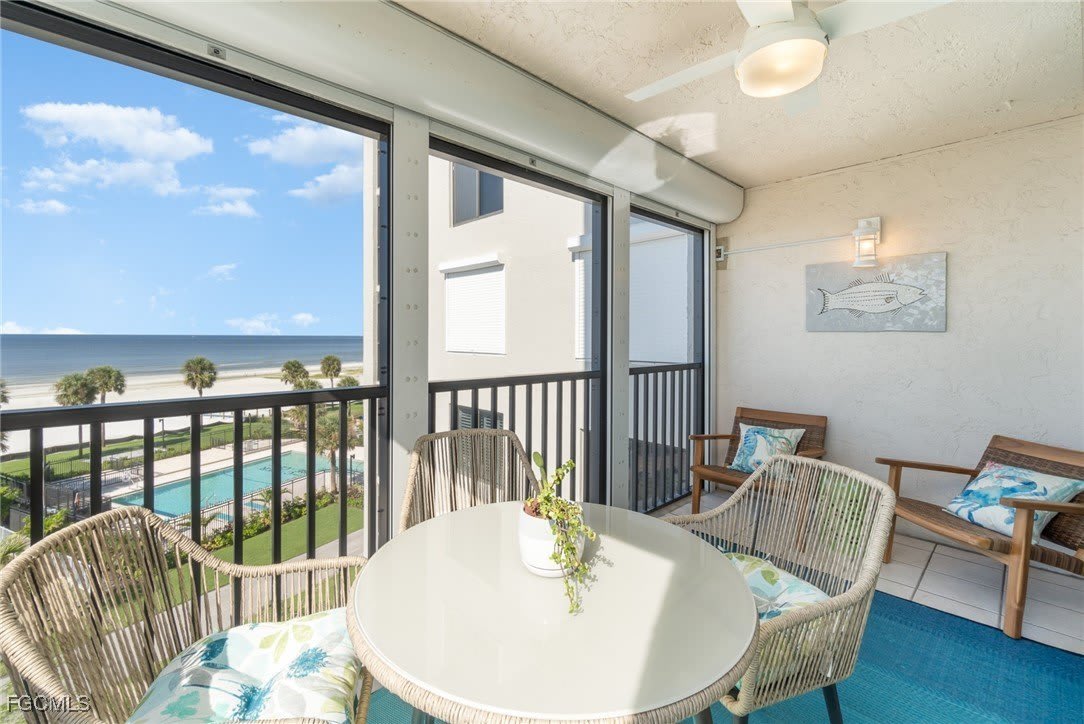 2810 Estero Boulevard unit: 511