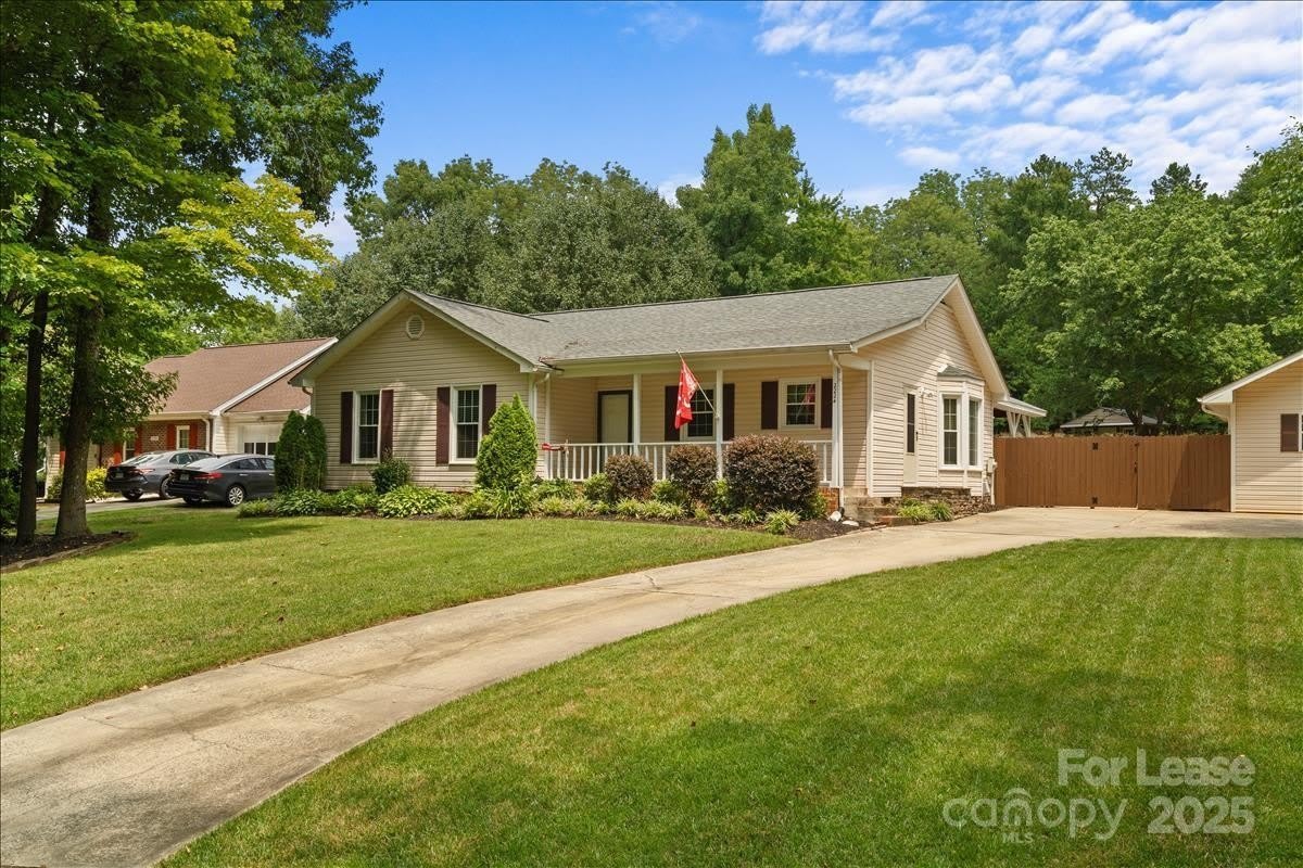 2224 Pinebrook Circle