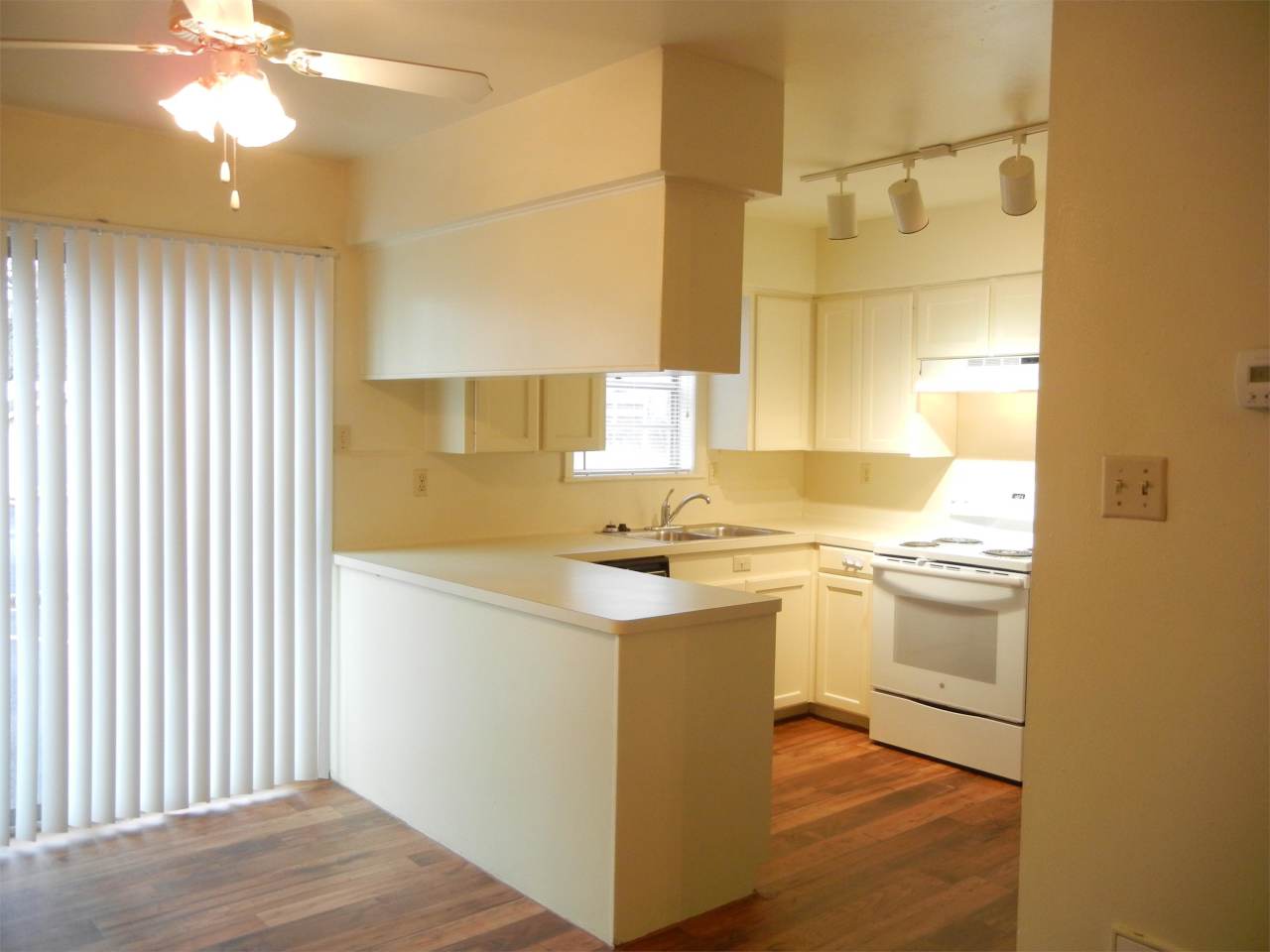 705 S JACKSON ST APT 11