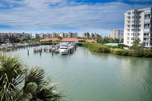 7420 BAY ISLAND DRIVE S