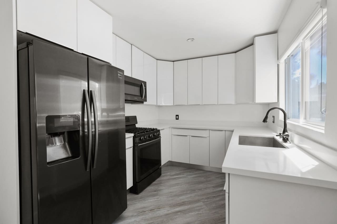 1486 Silver Lake Boulevard Apartments