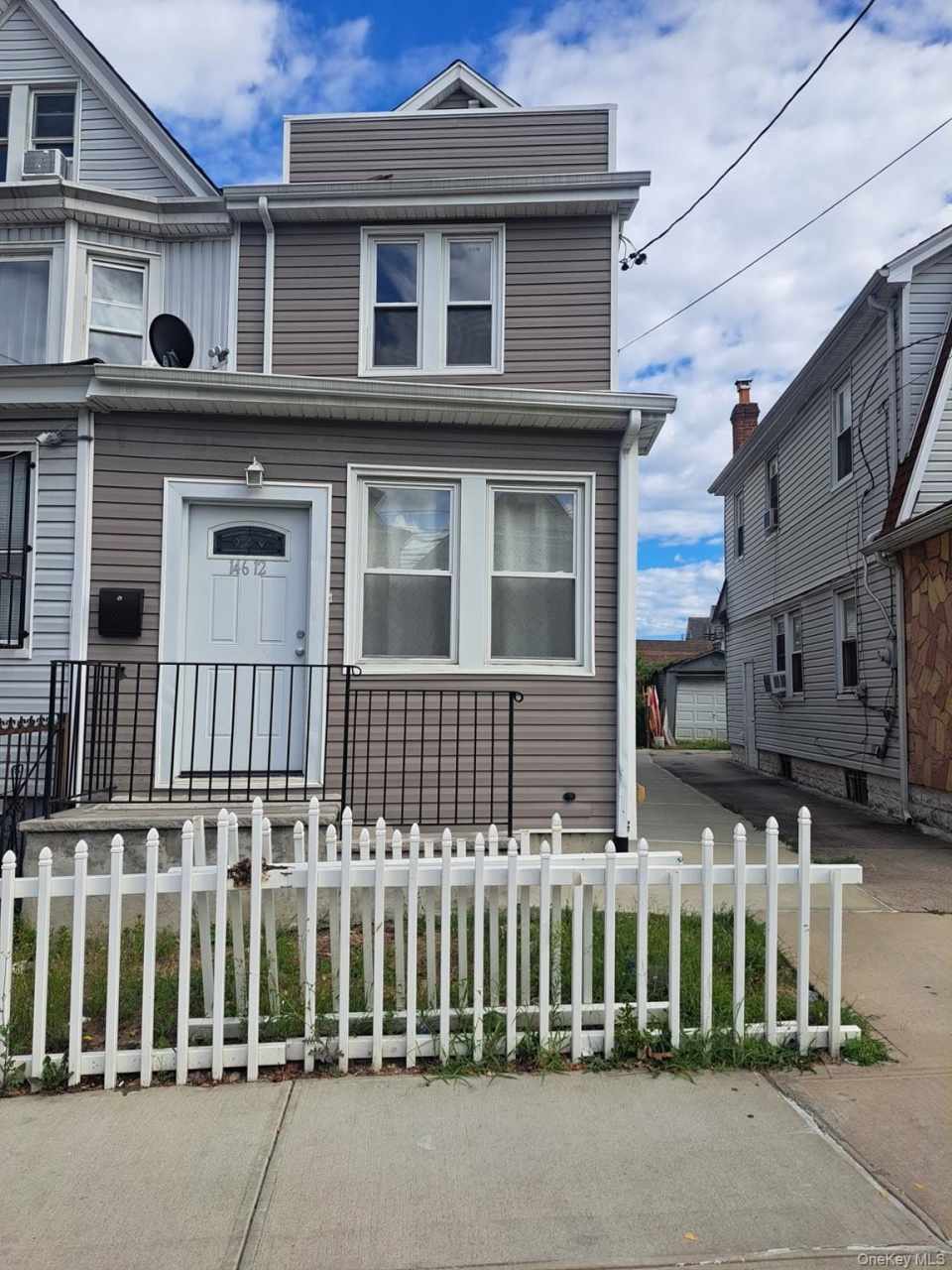 146-12 Lakewood Avenue