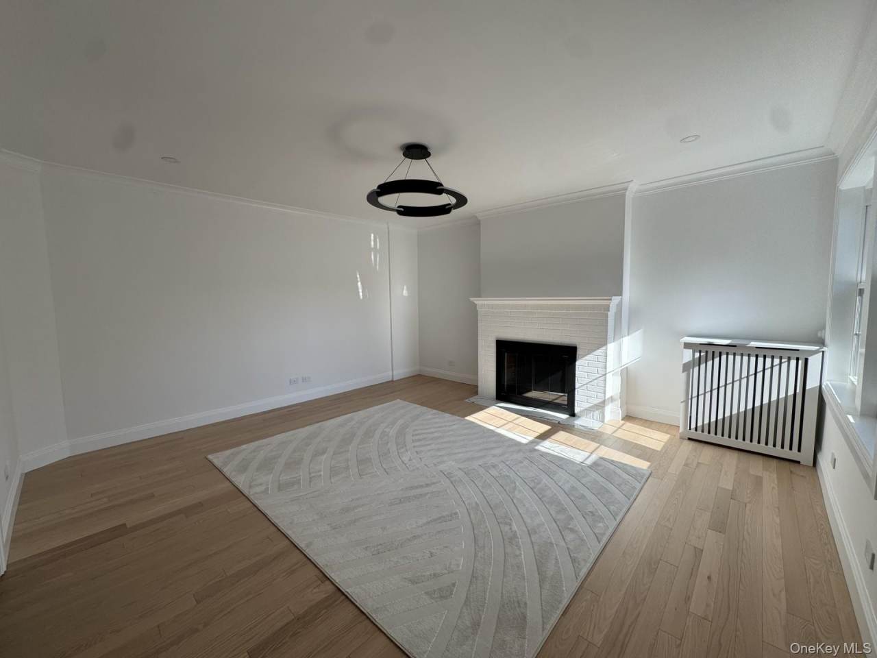 85 N Broadway unit: 3I