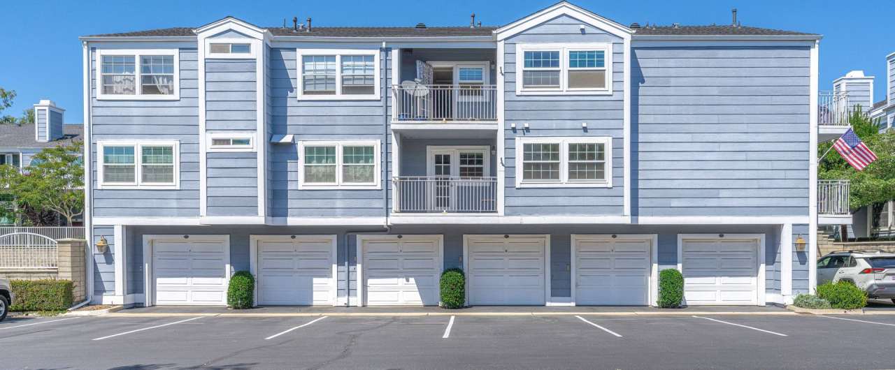 1 Bedroom Home in Newport Beach with AMENITIES!