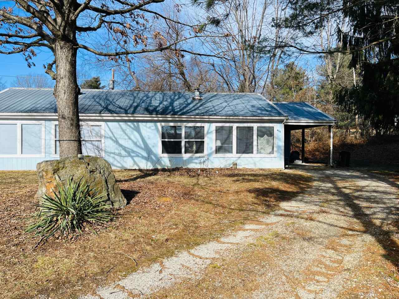 * RE-RENTAL AVAILABLE 1/16/26 * 2 Bedroom, 1 Bath Duplex