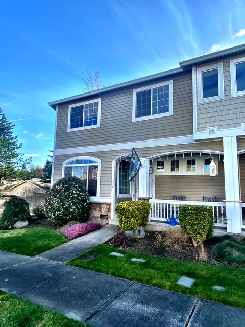 736 Glenmore Loop - 1