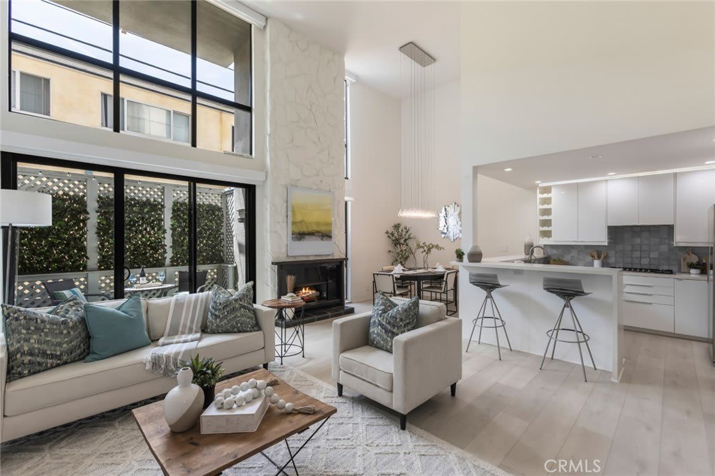 1007 S Catalina Avenue