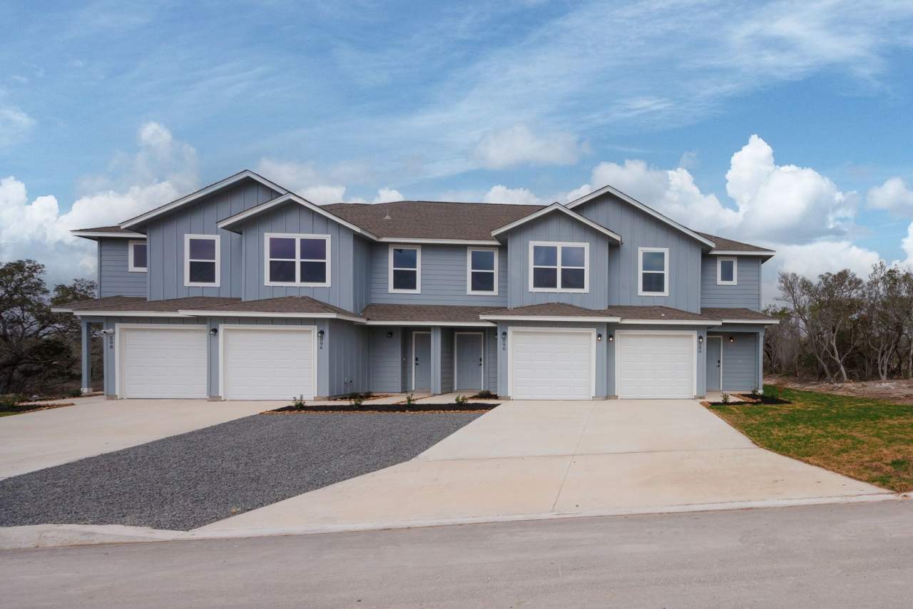 Charming 2-Story Townhome with Private Backyard