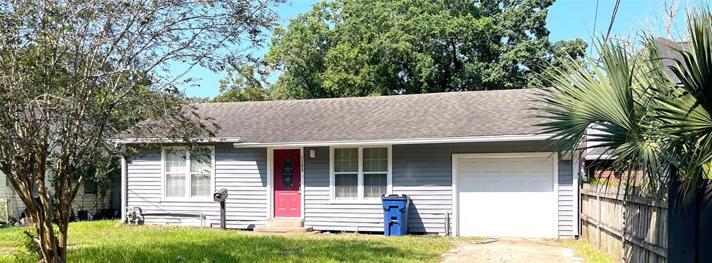 1105 North Arcola Street