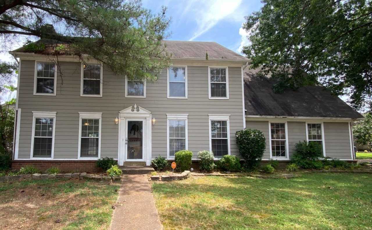 8209 Crimson Creek Dr