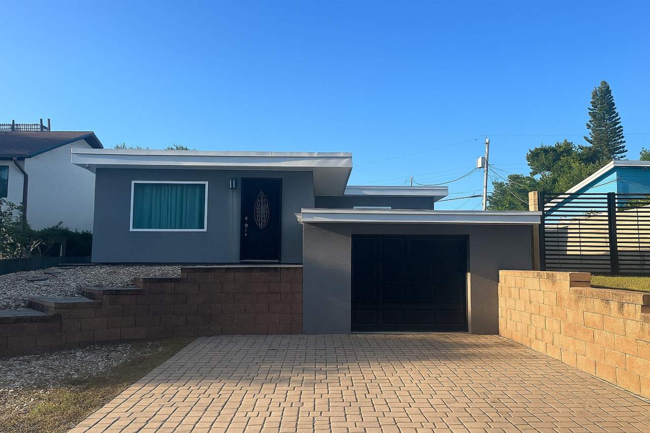 1207 Riverbreeze Blvd