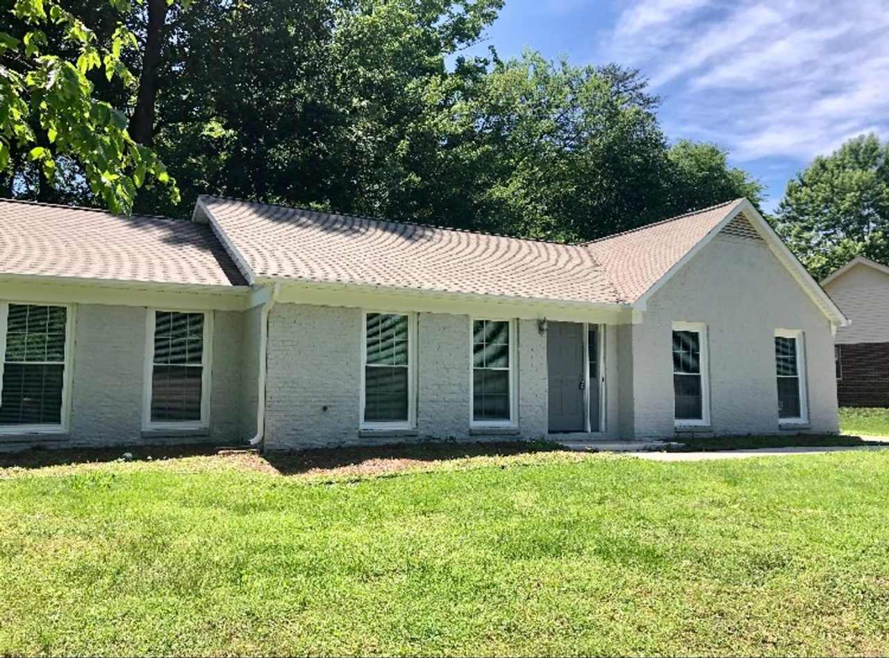 Well maintained brick home in NW Greensboro !! GREAT price