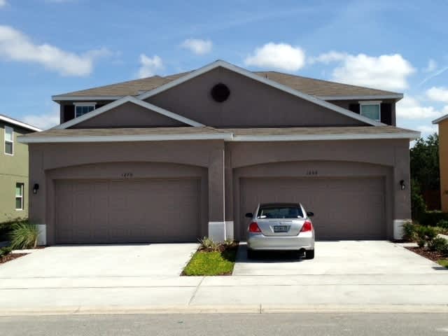 Beautiful 3 bedroom, 2.5 bath recently renovated townhouse in Winter Garden