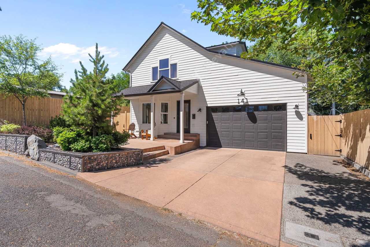 Find a piece of serenity in Historic Old Bend! (Unfurnished)