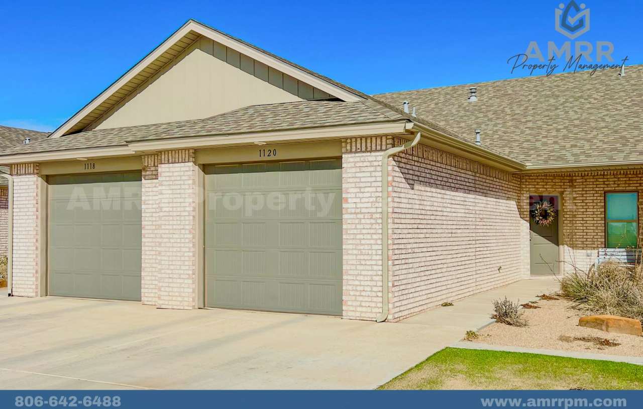 Rare 2 Bedroom Townhome in Wolfforth!