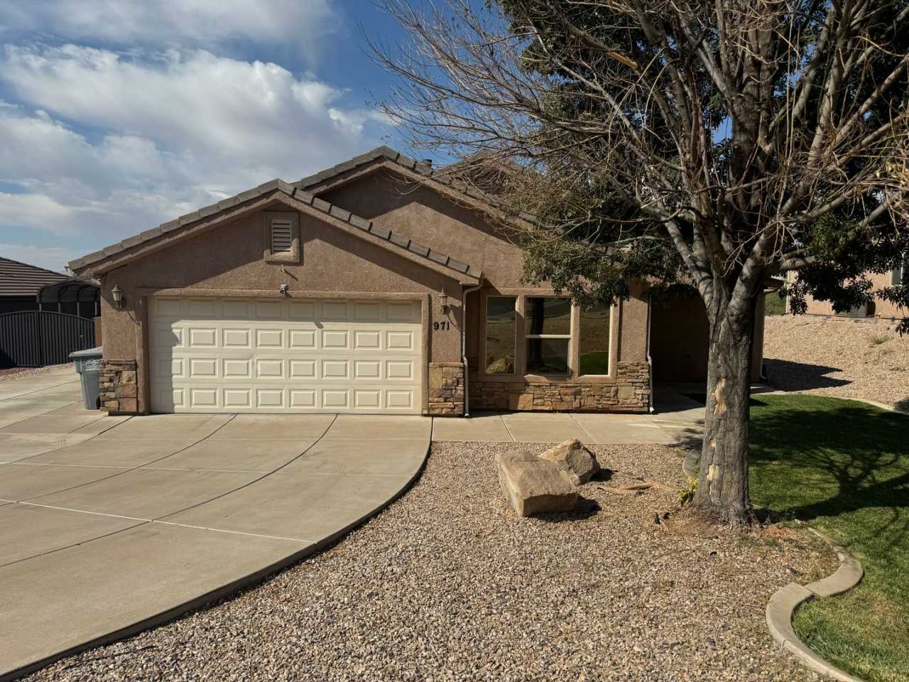 FOUR BEDROOM!! Clean with NO neighbors behind!!