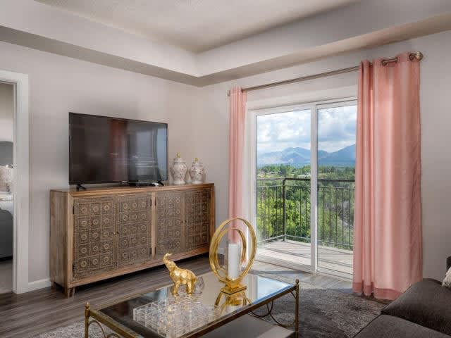 7611 South Union Park Avenue Unit D31