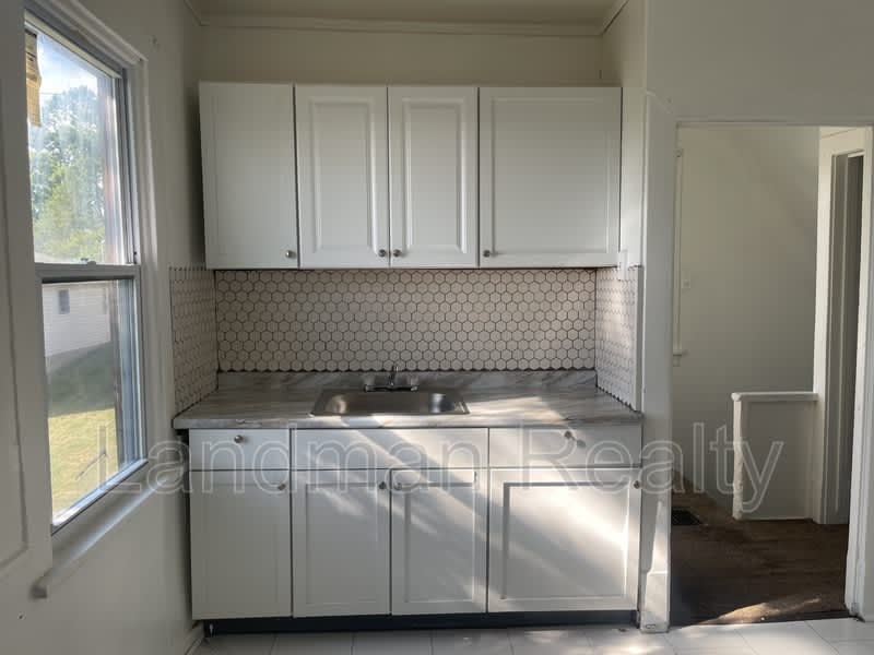 1615 Cedar Avenue - 2