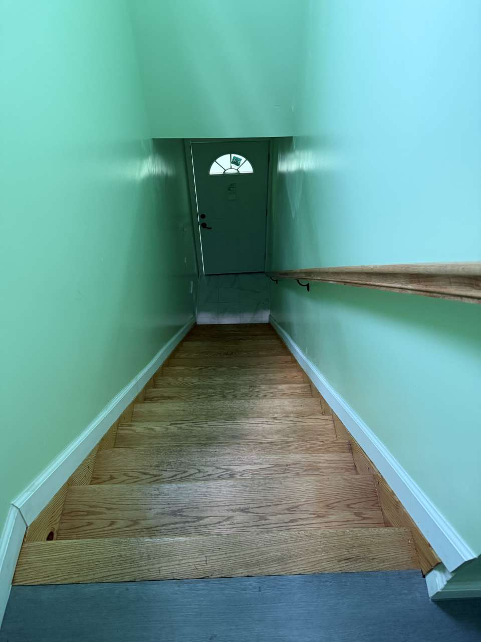 1101 Castle Hill Ave