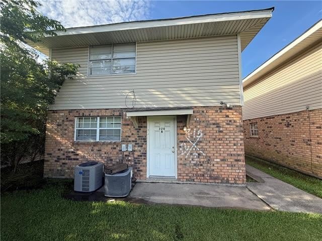 320 W LIBERAUX Street