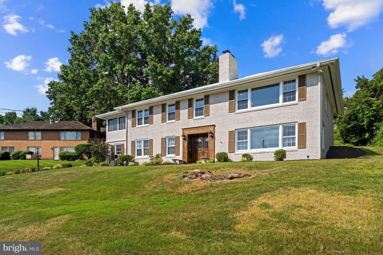 7302 PARK TERRACE DR