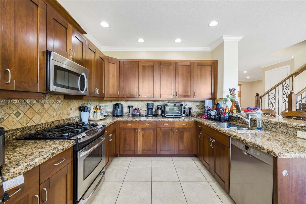 3055 NW 126th Avenue 303, Sunrise, FL 33323