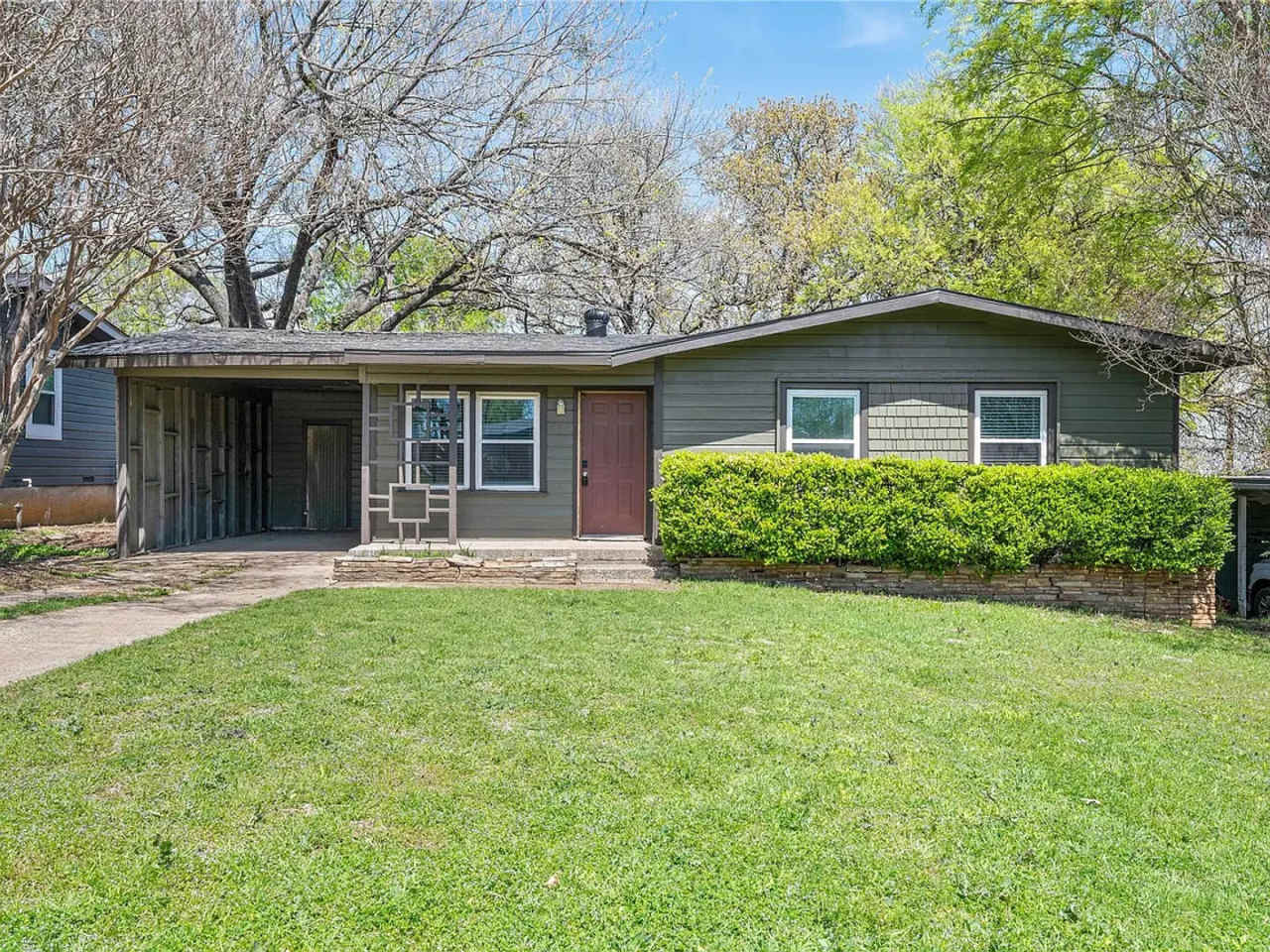 Updated 3 Bed / 1 Bath Home for Rent