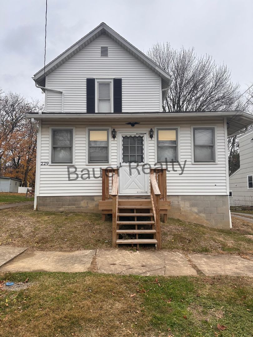 3 -4 Bedroom Home Near Brookside Park