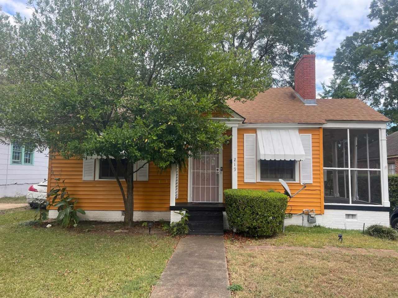 Charming 2 Bed/1 Bath Home in Montgomery, AL - Available 12/15 - $1125