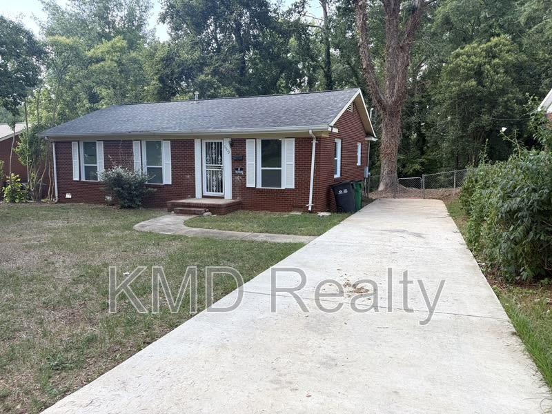 3900 Crestridge Drive