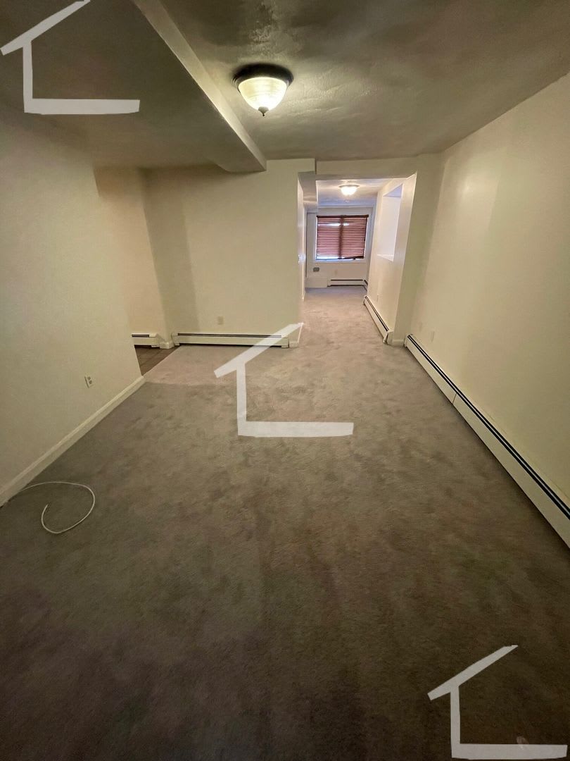 Available NOW!! 2 Bed 1 Bath In Brighton