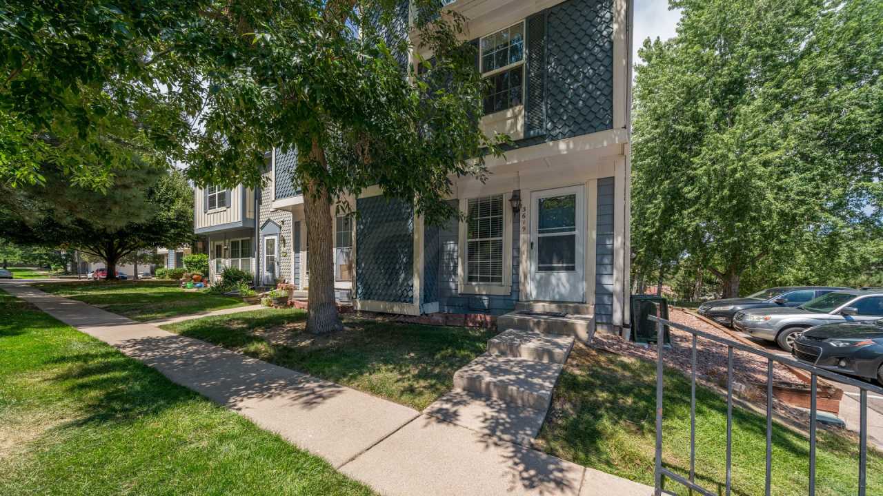End Unit Townhome in Victoria Village