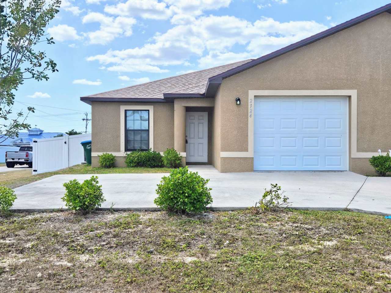 Stunning 3 Bed / 2 Bath Duplex w/ Garage – Pet-Friendly  Fenced-in Corner Lot!