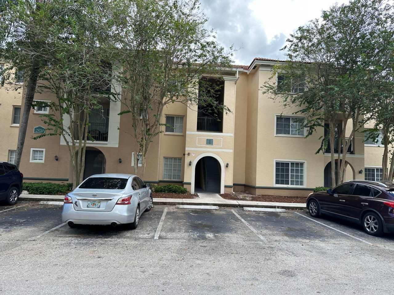 2 Bedroom Condo in Aventine - Miramar