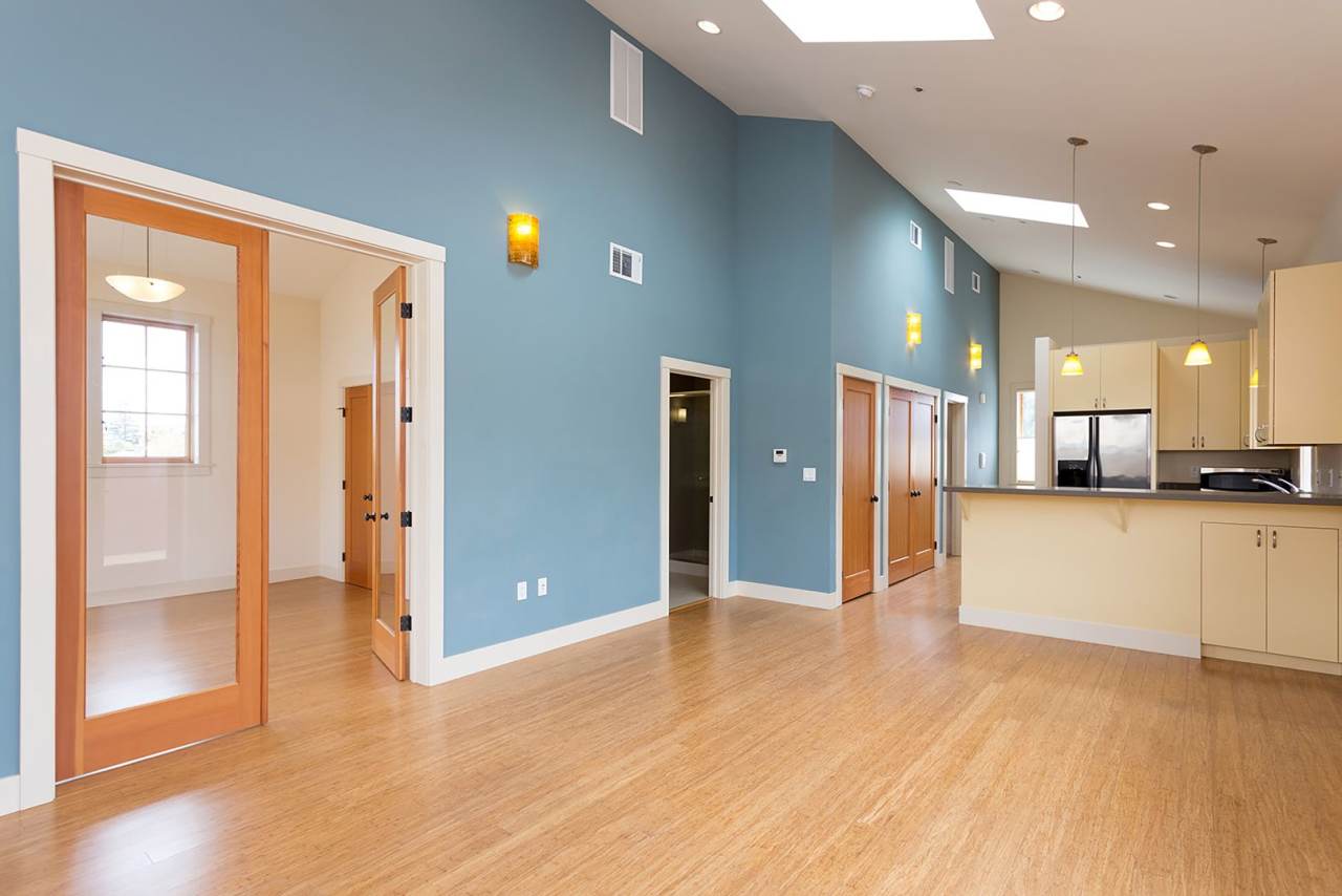 Available Unit In The Heart Of Elmwood!