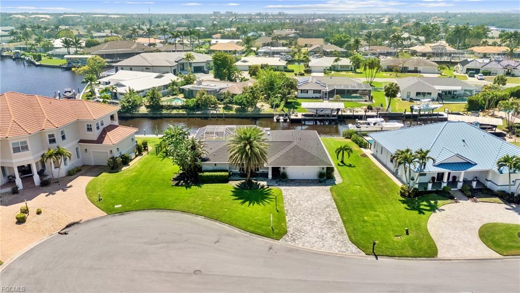 858 Hatchee Vista Lane