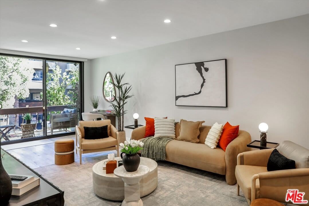 7300 Franklin Ave unit: 346