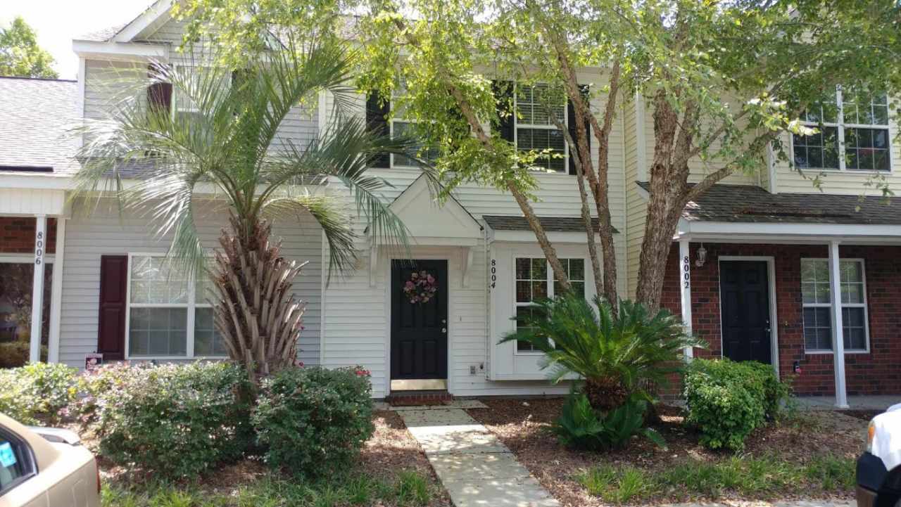 Available July 1st. Oak Bluff Townhome N Charleston
