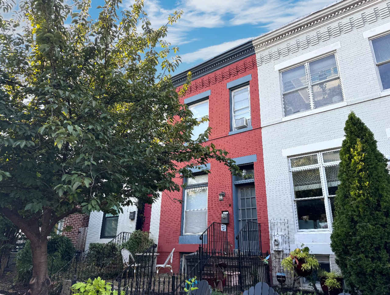 Stunning 2 BR + Den/2.5 BA Two-Level Home with Electric Garage Door Parking in Capitol Riverfront!