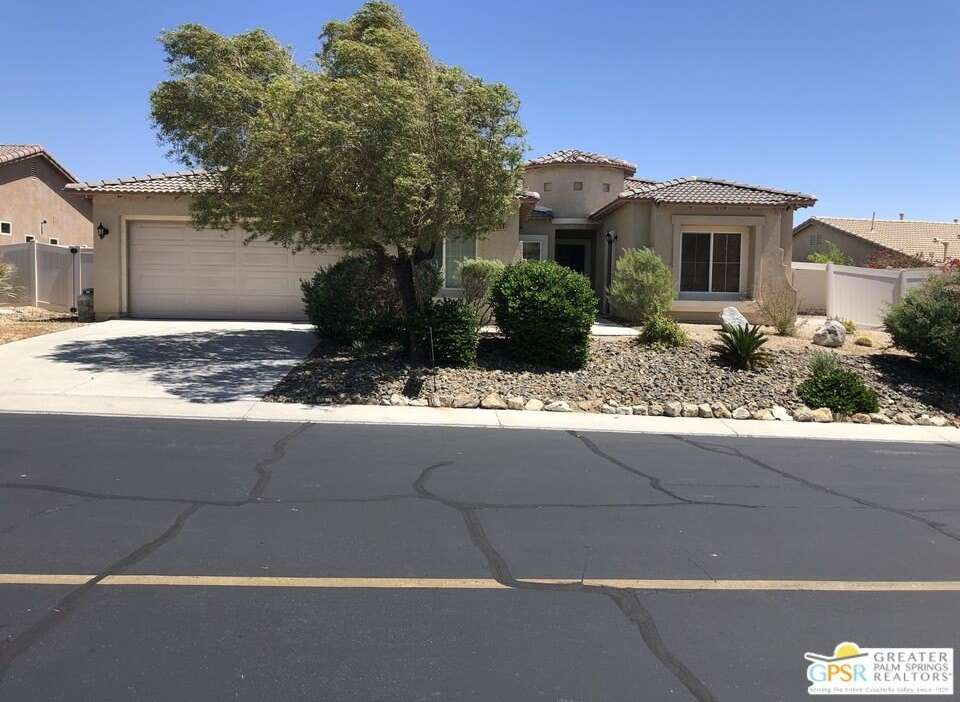 8758 Silver Star Ave