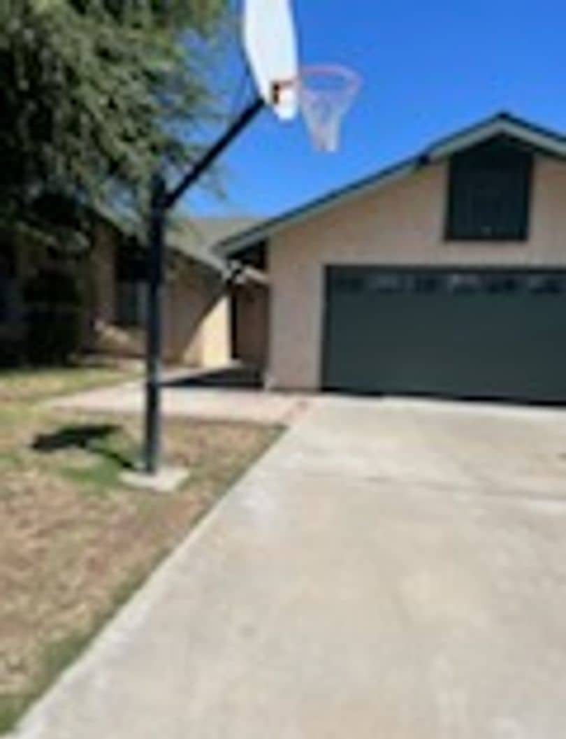 Great 3 Bed 2 Bath Home for Rent in Pinewood Neighborhood!!!