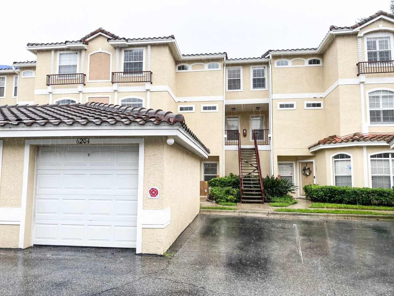 Beautiful 3 Bedroom 2.5 Bath 2 Story Key West Condo in Altamonte Springs!!!