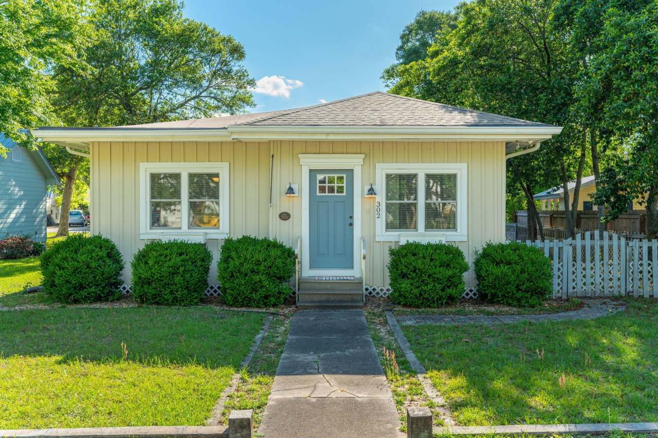 302 Crescent Drive